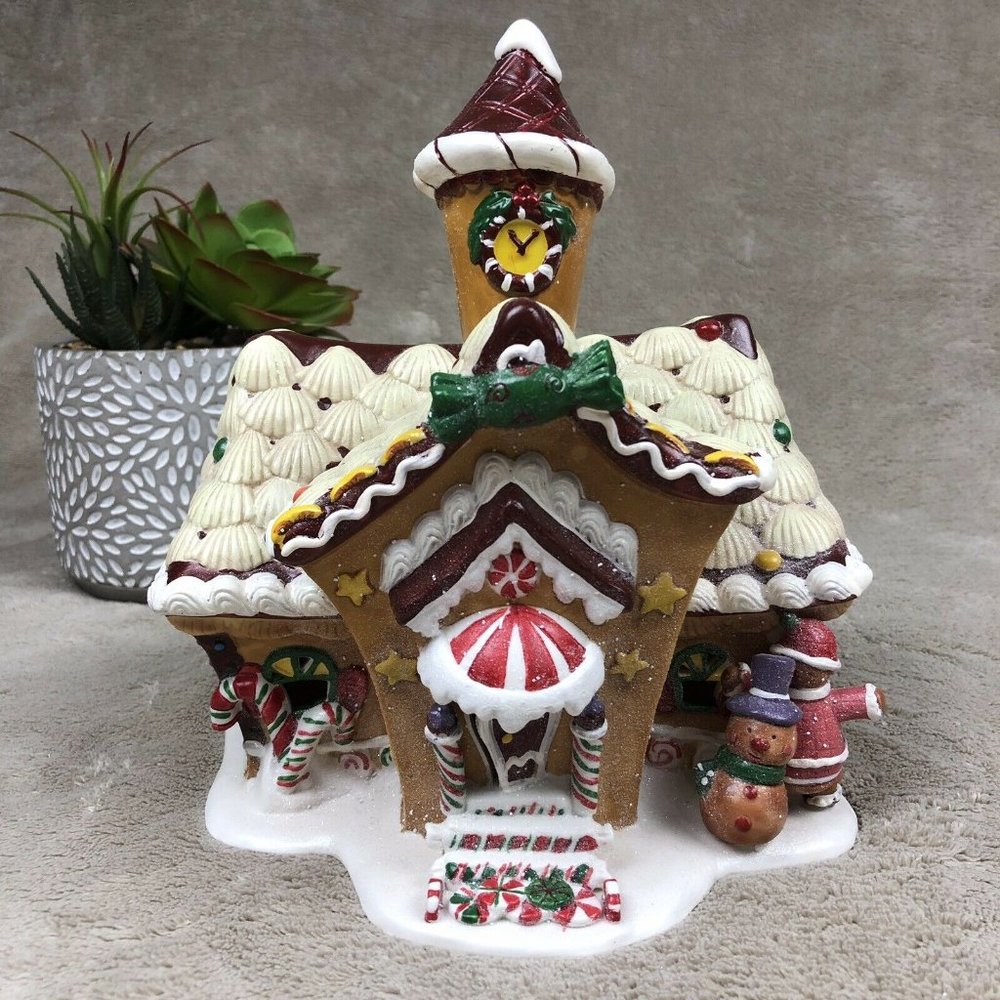 O'Well 2001 Ltd Edition Lighted Gingerbread house